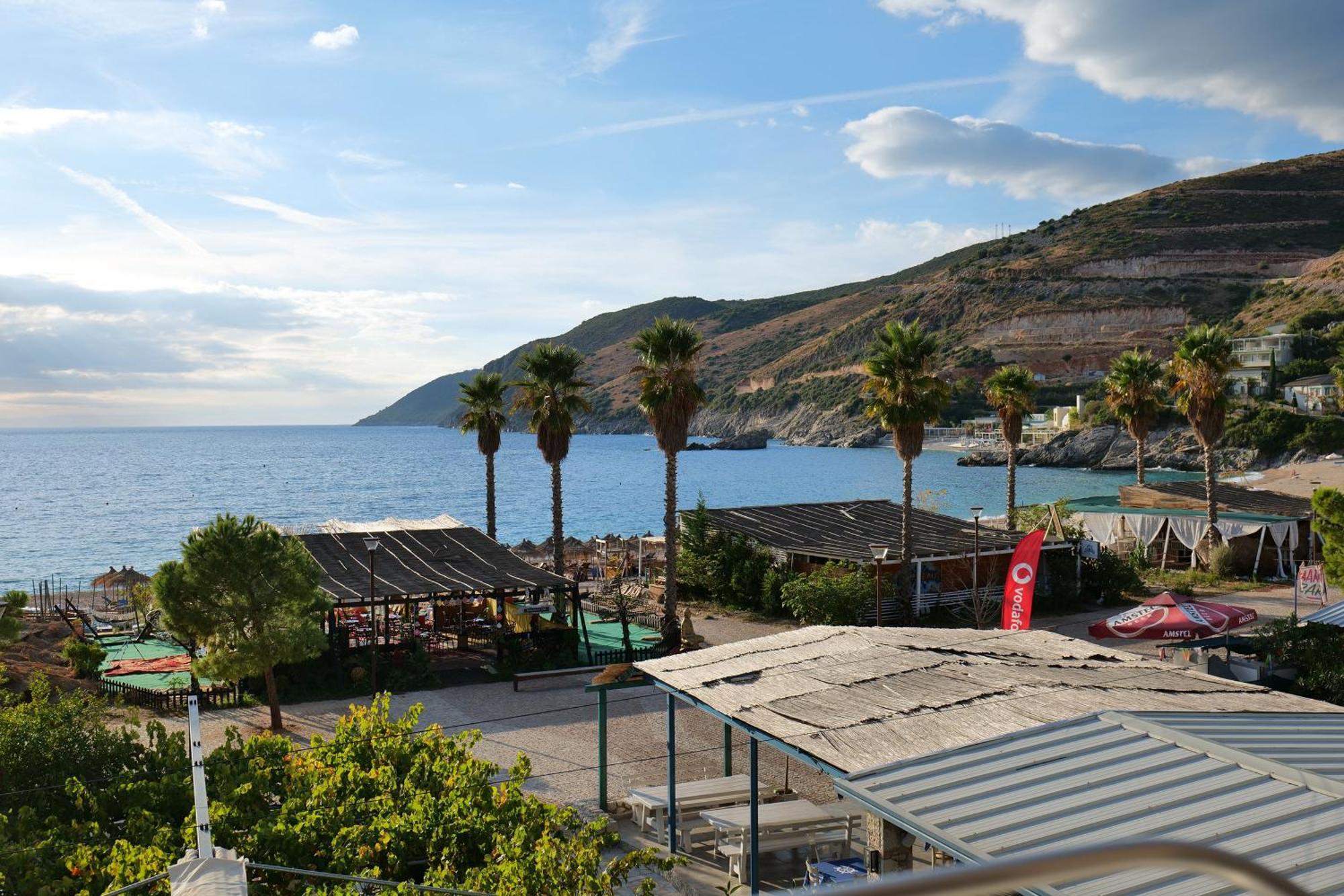 Hotel Jali Himare Exterior photo