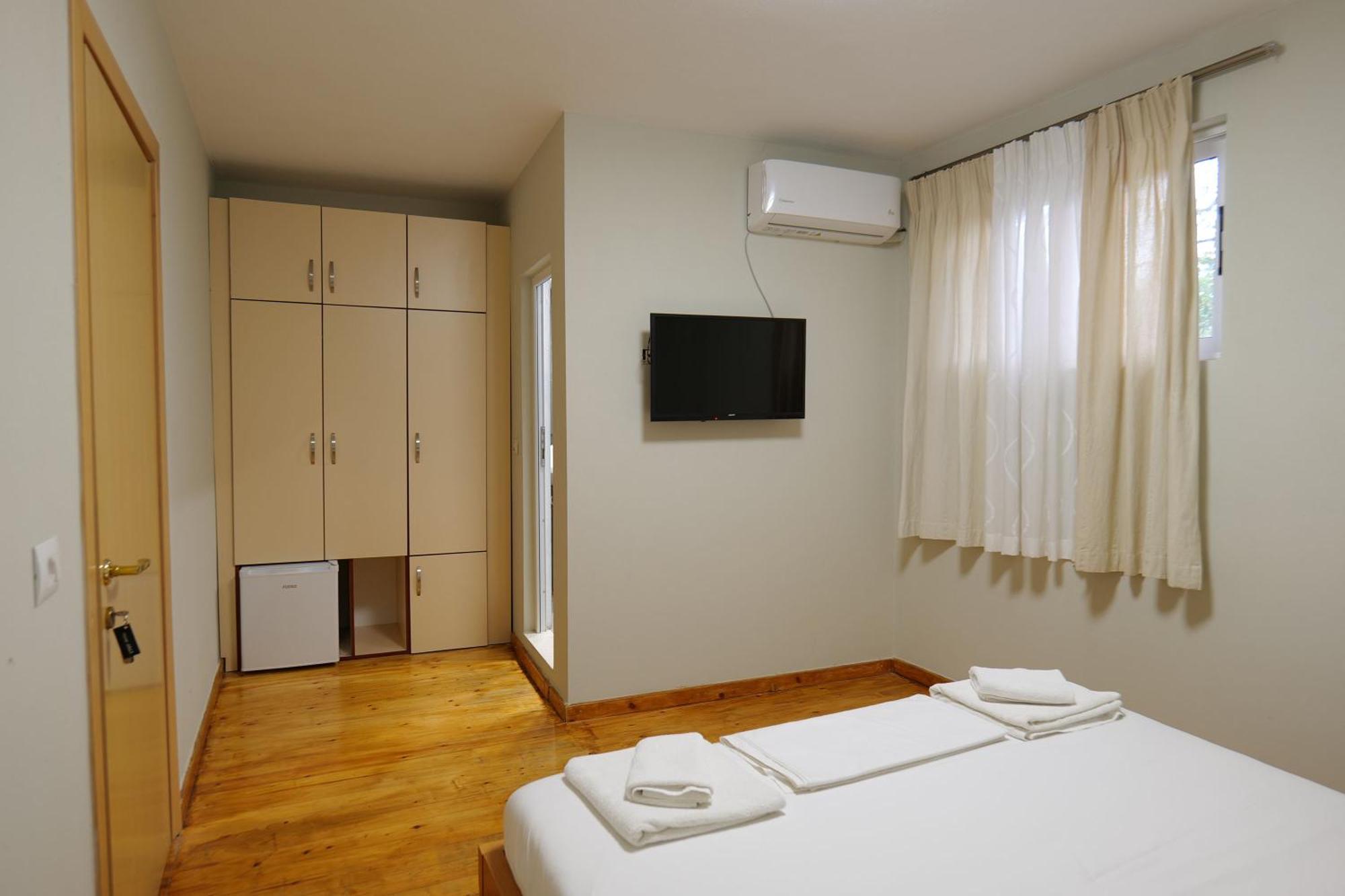 Hotel Jali Himare Exterior photo