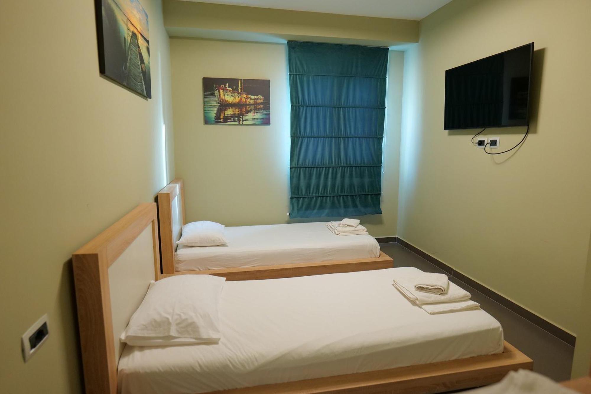 Hotel Jali Himare Exterior photo
