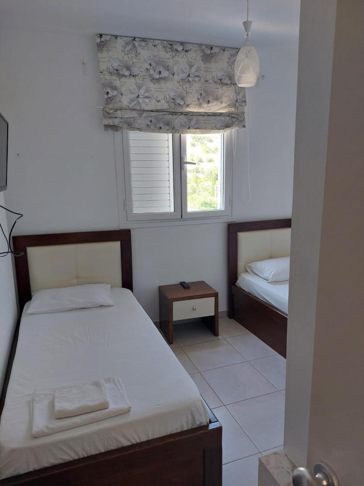 Hotel Jali Himare Exterior photo