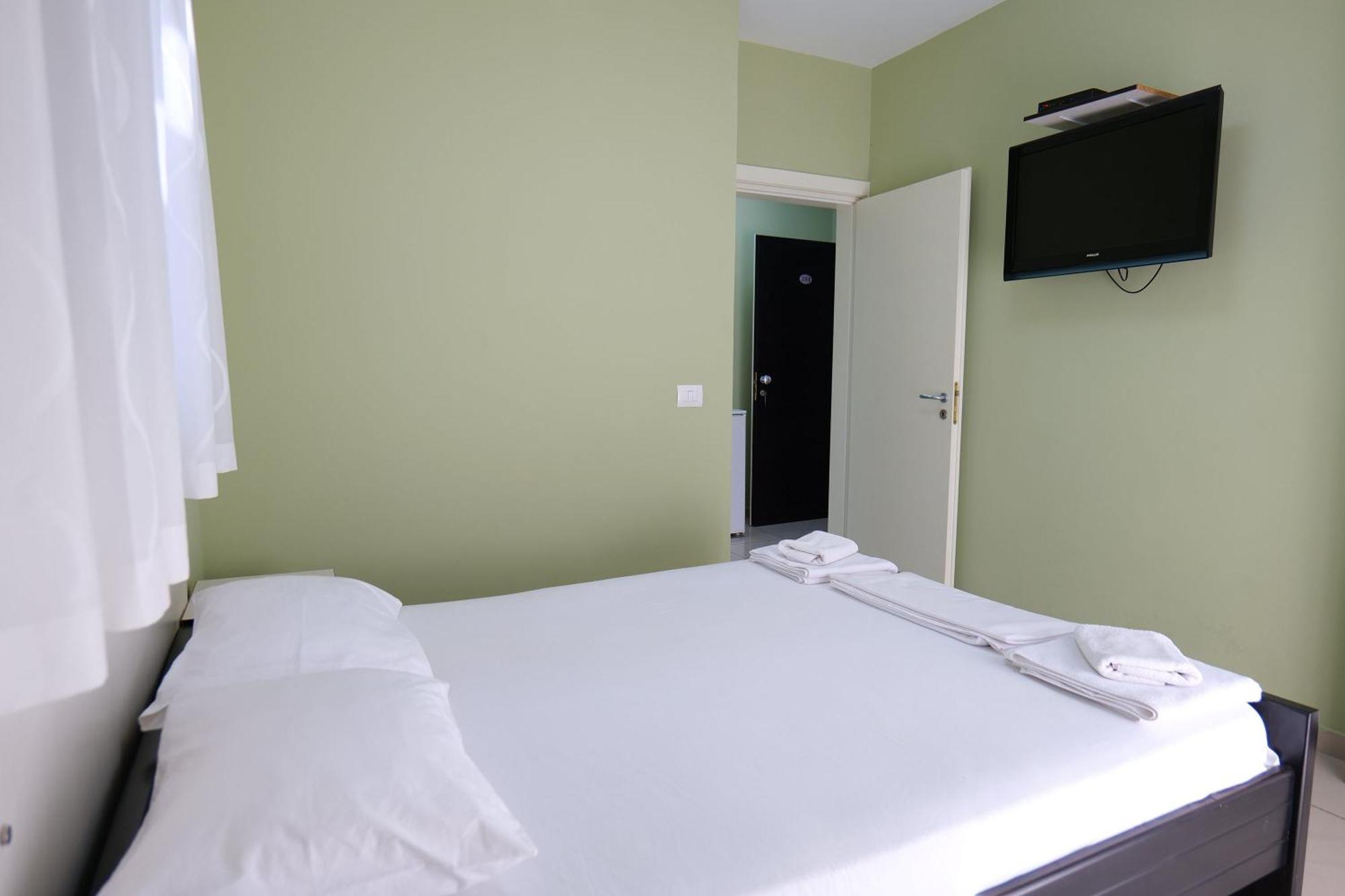 Hotel Jali Himare Exterior photo