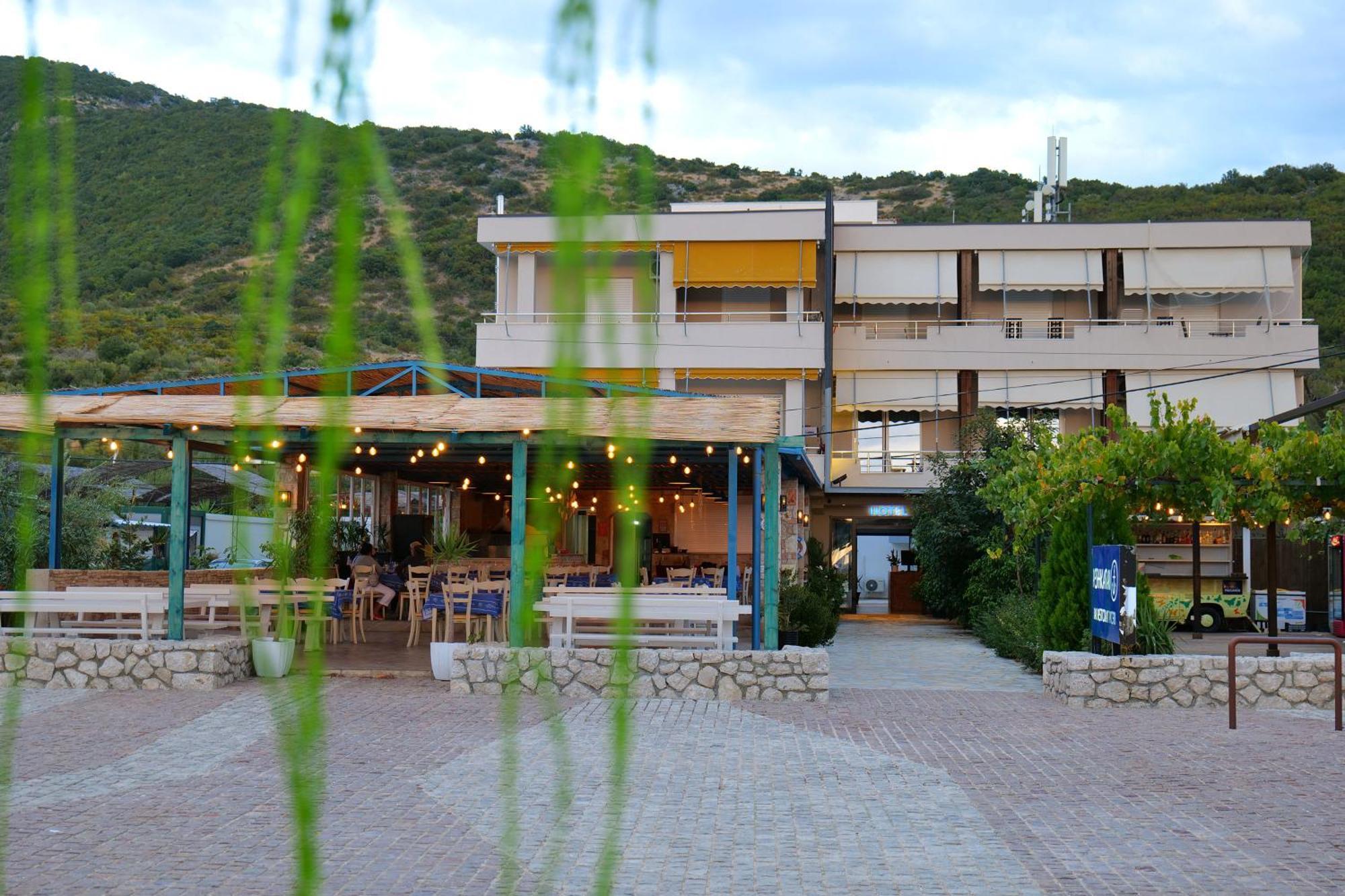 Hotel Jali Himare Exterior photo