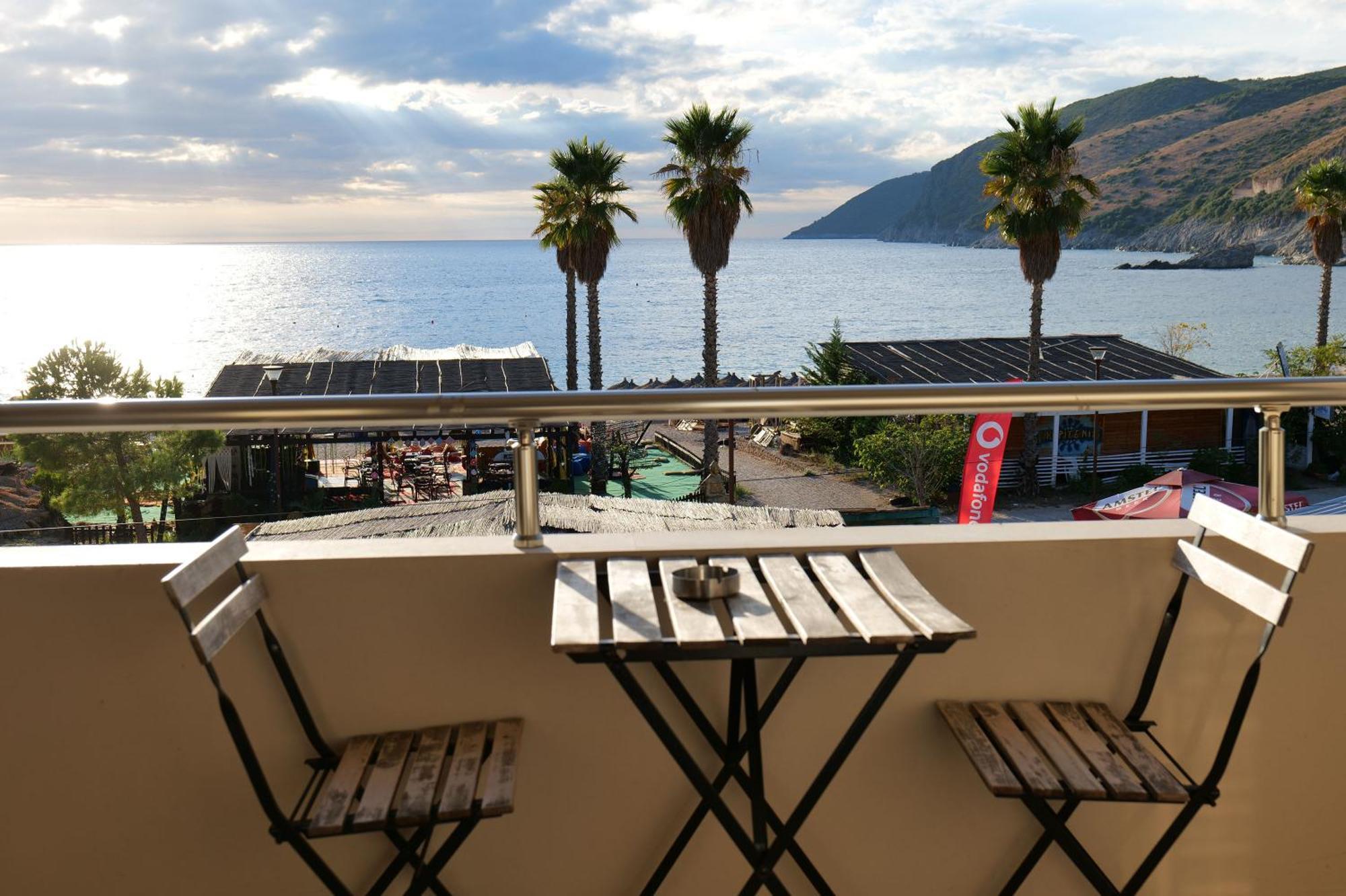 Hotel Jali Himare Exterior photo